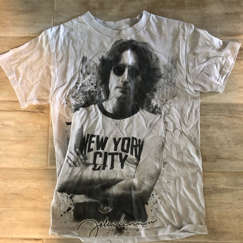 Tee shirt
